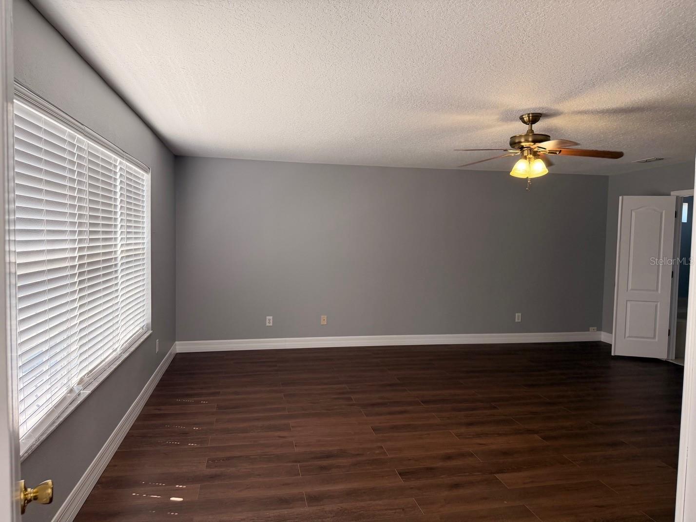 Image 10 of 31 For 5768 Los Palma Vista Drive