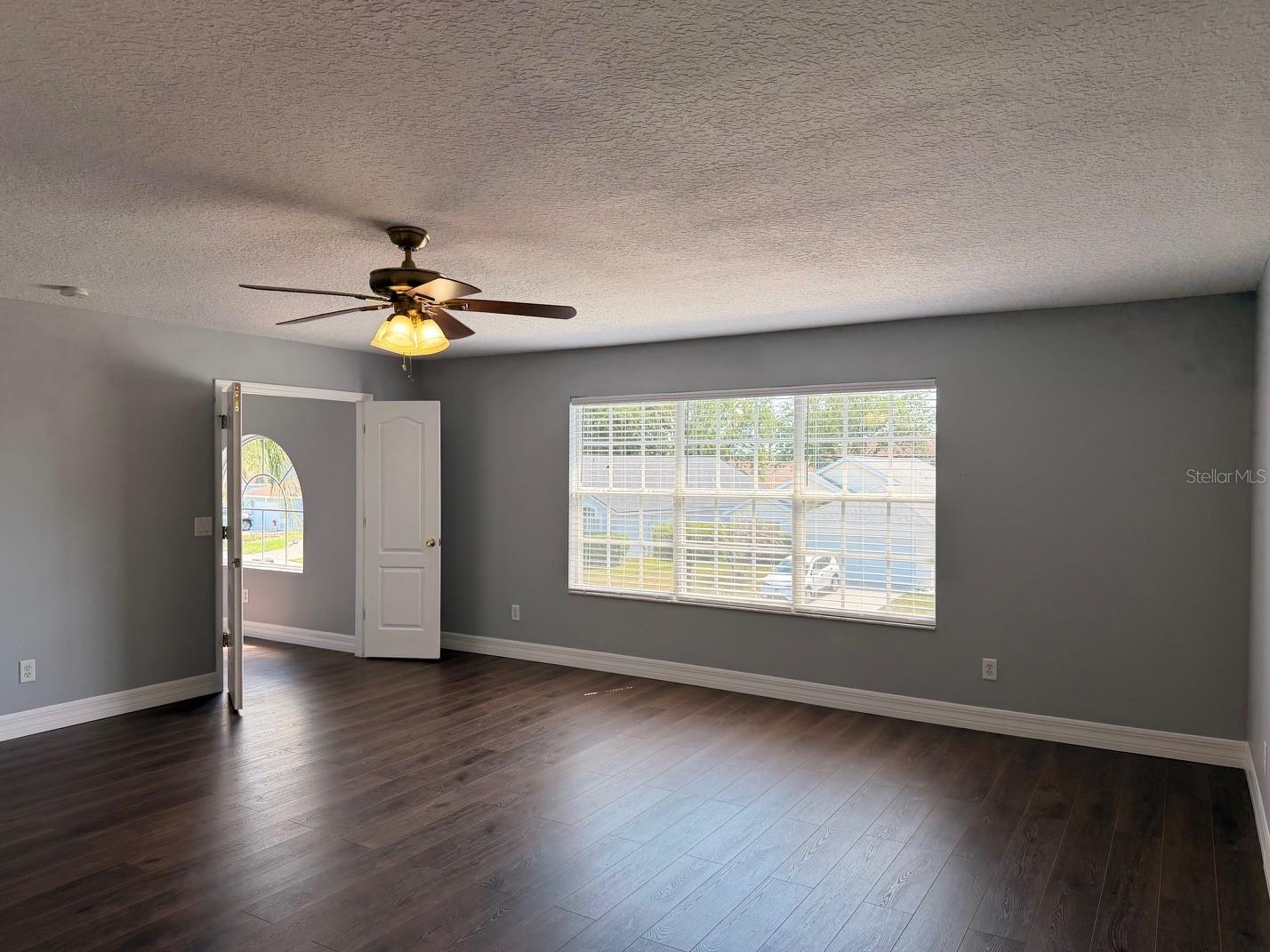 Image 11 of 31 For 5768 Los Palma Vista Drive