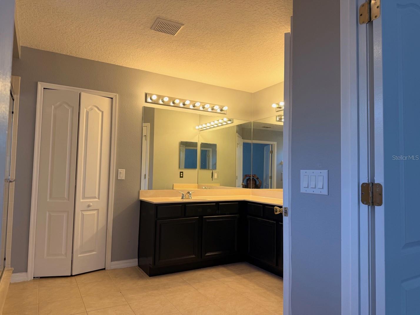 Image 13 of 31 For 5768 Los Palma Vista Drive