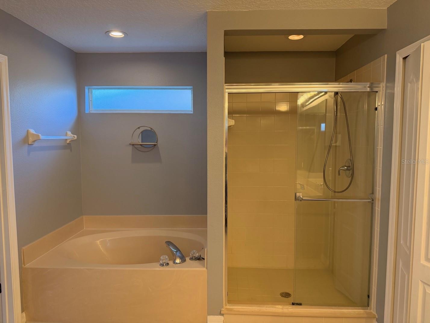 Image 16 of 31 For 5768 Los Palma Vista Drive