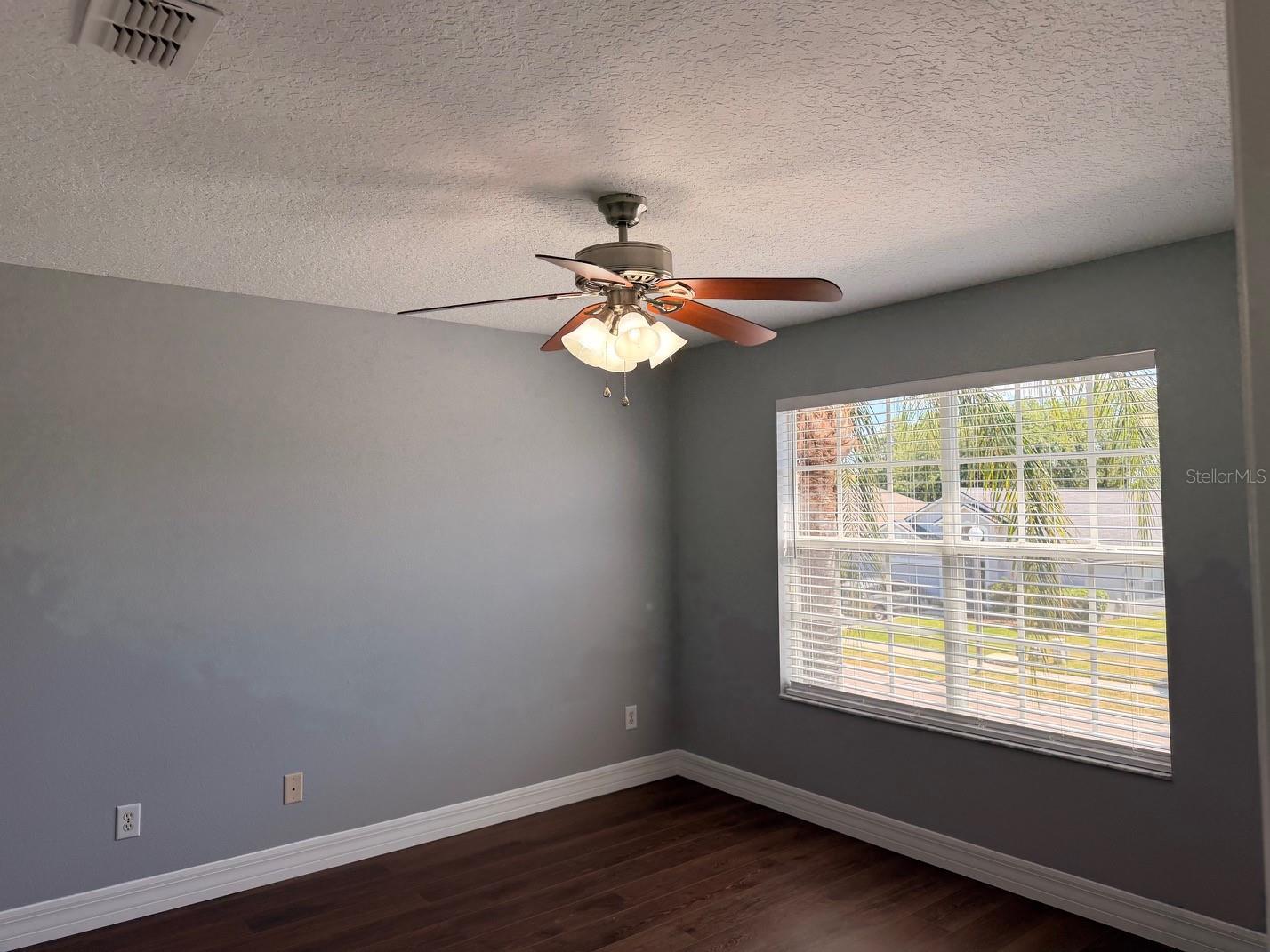 Image 21 of 31 For 5768 Los Palma Vista Drive