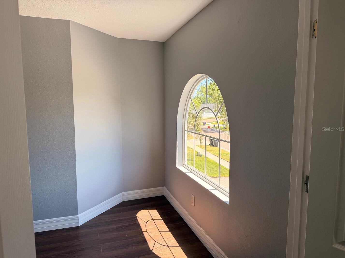 Image 9 of 31 For 5768 Los Palma Vista Drive