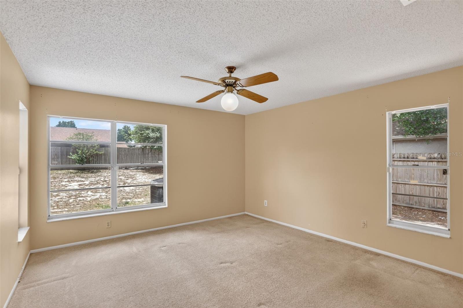 Image 16 of 36 For 7636 Dundas Drive