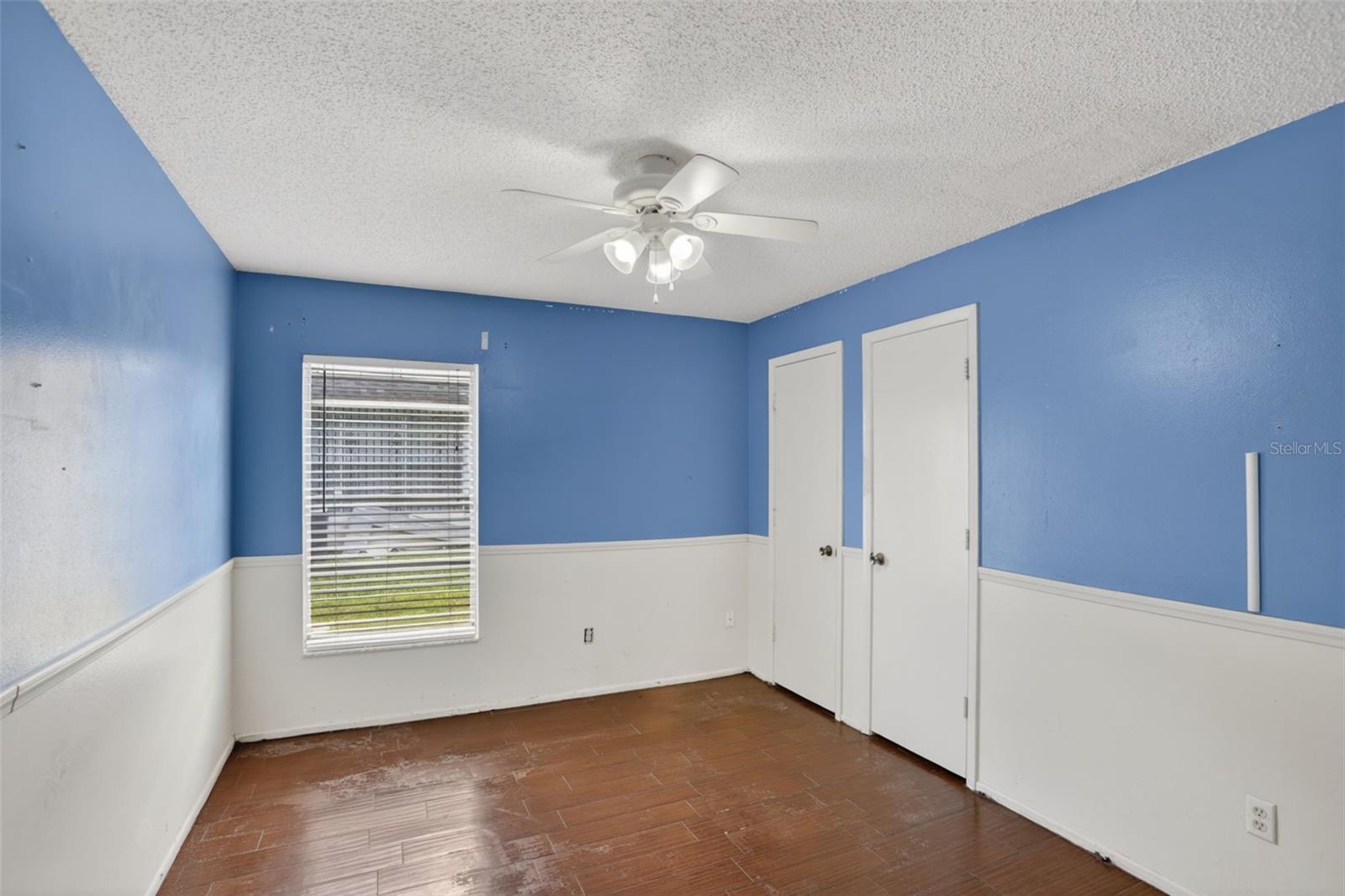 Image 19 of 36 For 7636 Dundas Drive