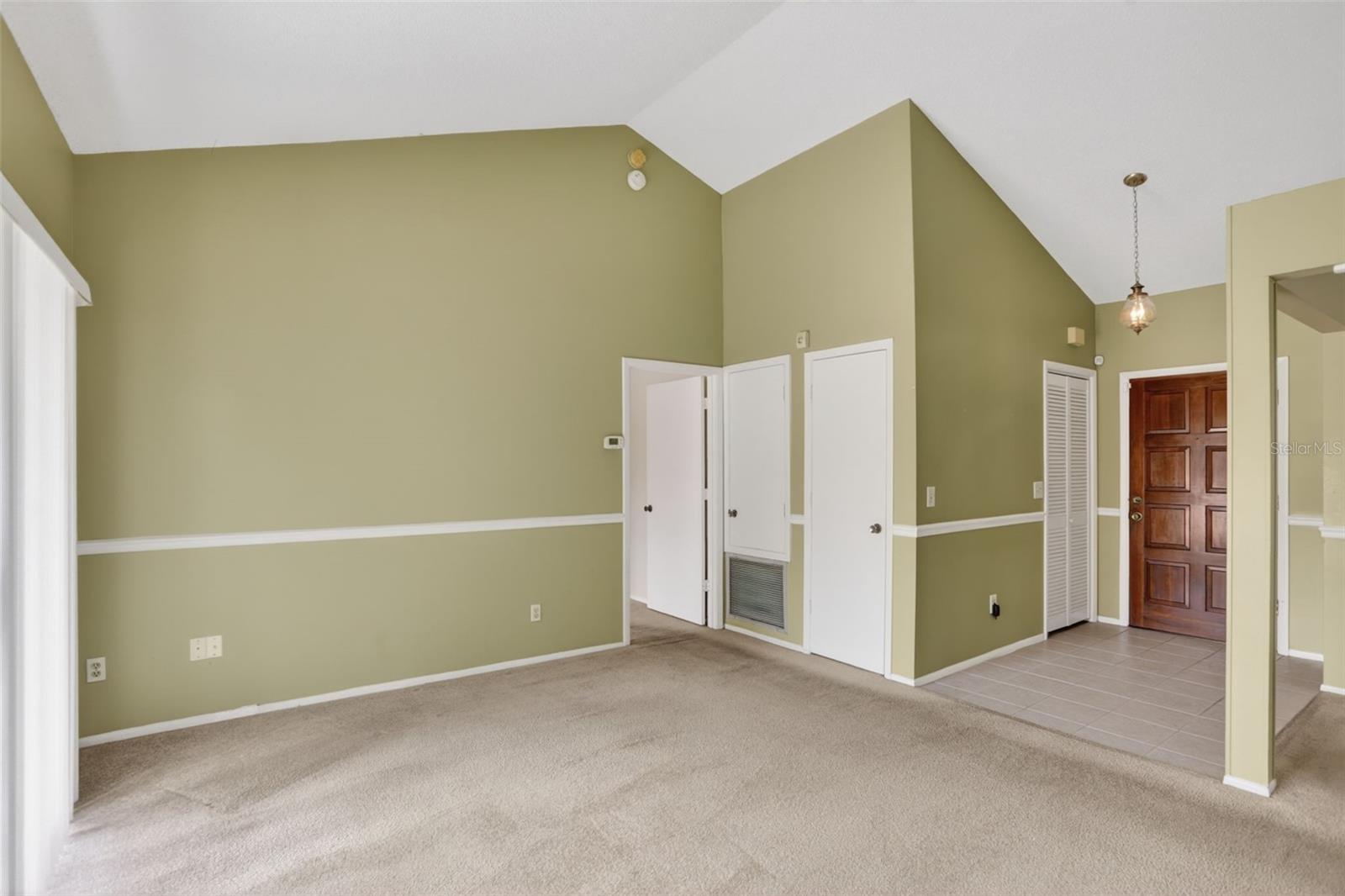 Image 26 of 36 For 7636 Dundas Drive