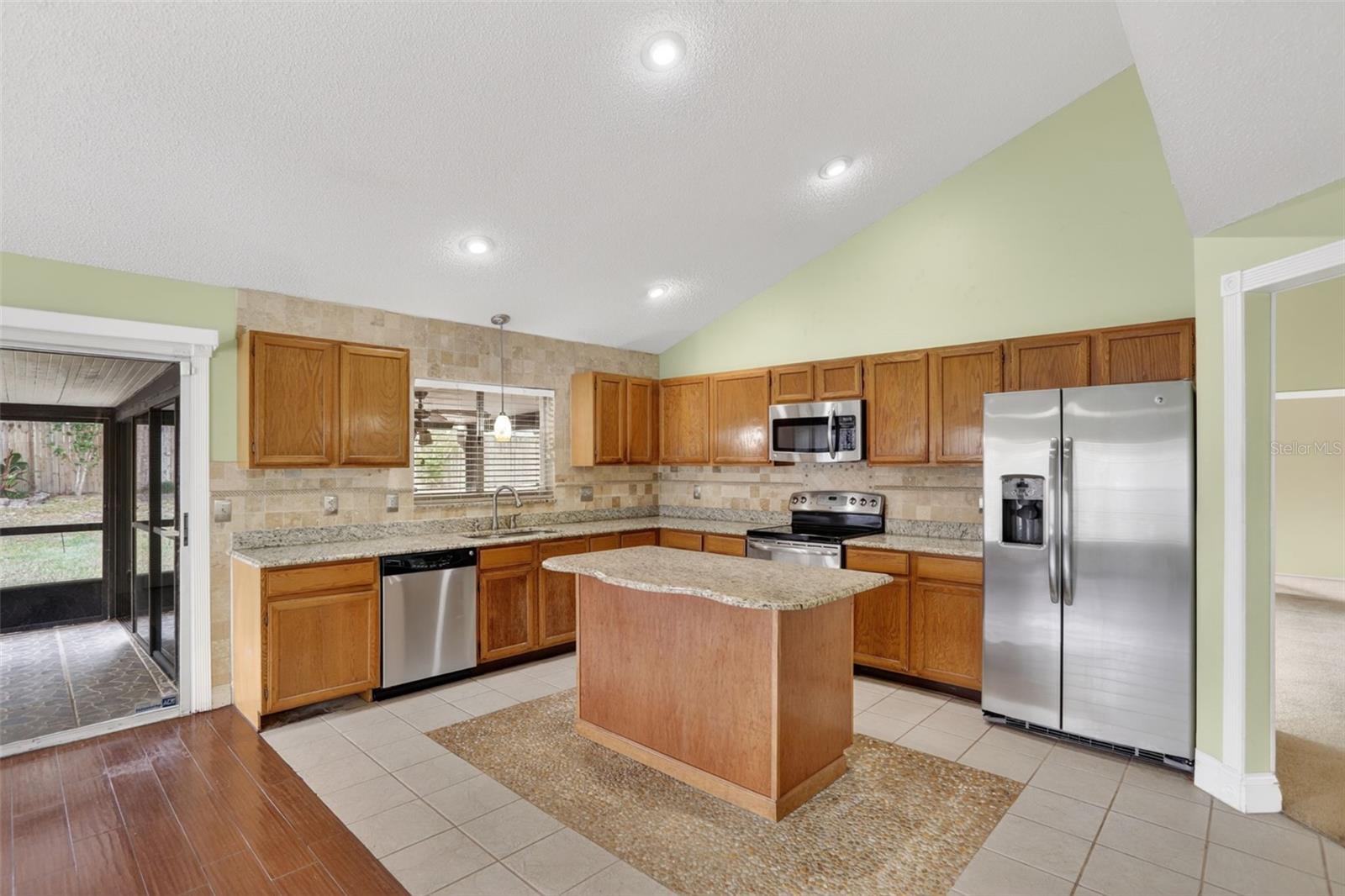 Image 5 of 36 For 7636 Dundas Drive