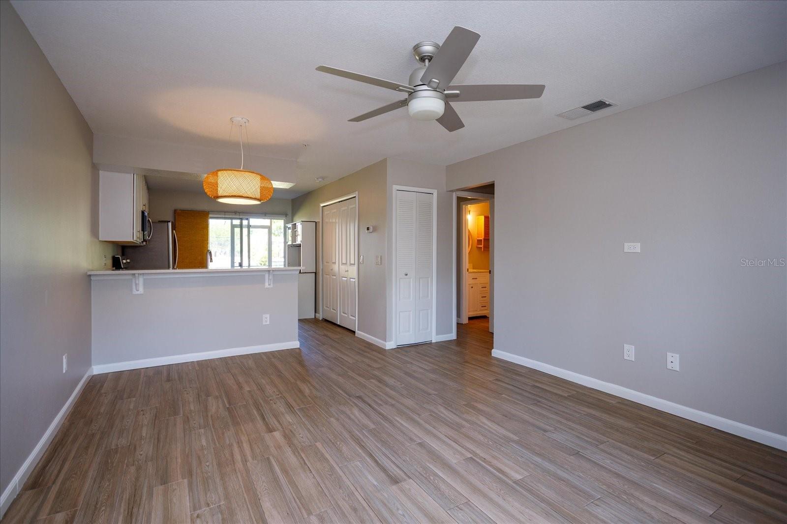 Image 4 of 17 For 176 Reserve Circle 108