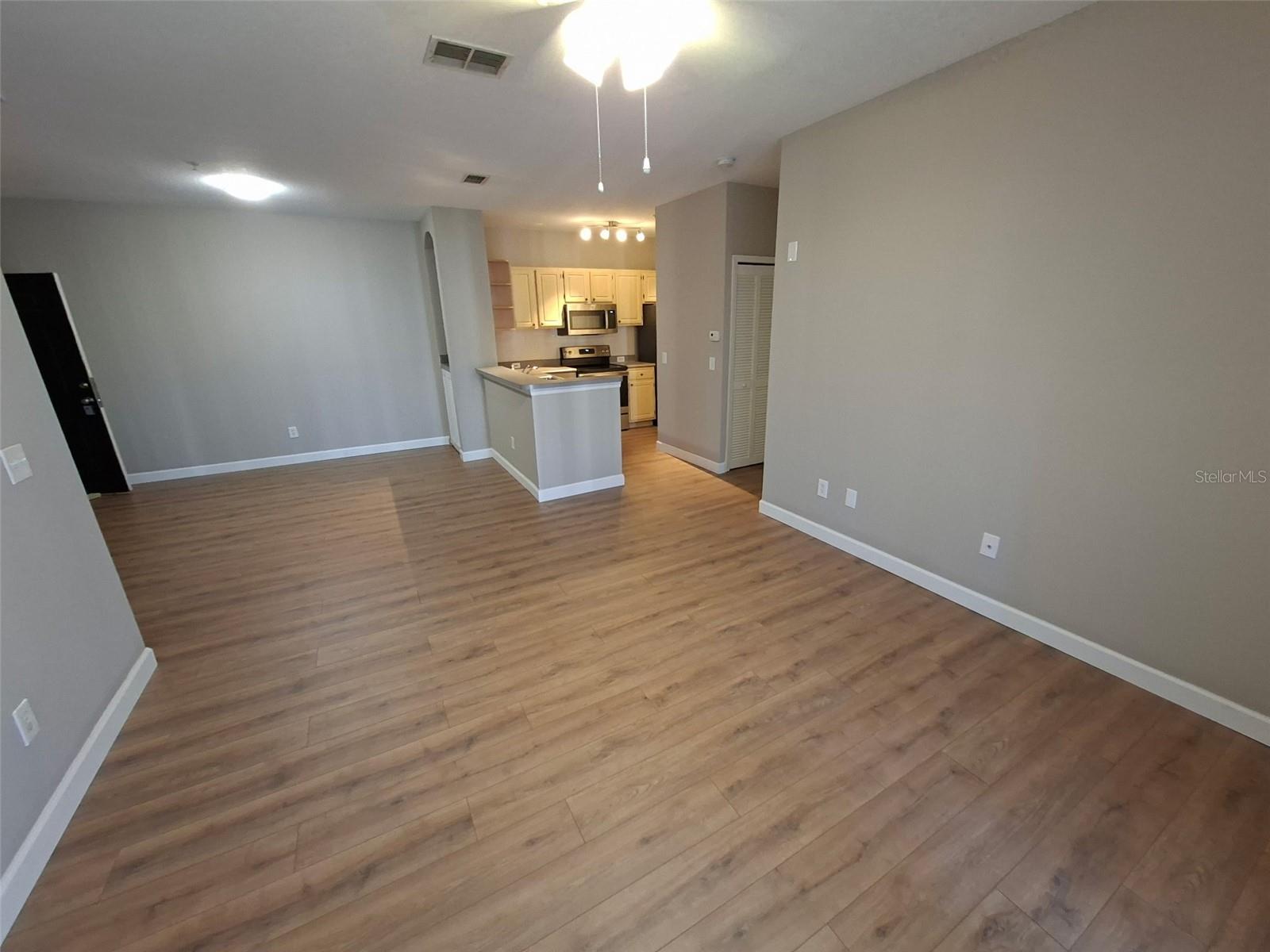 Image 4 of 14 For 2639 Maitland Crossing Way 206