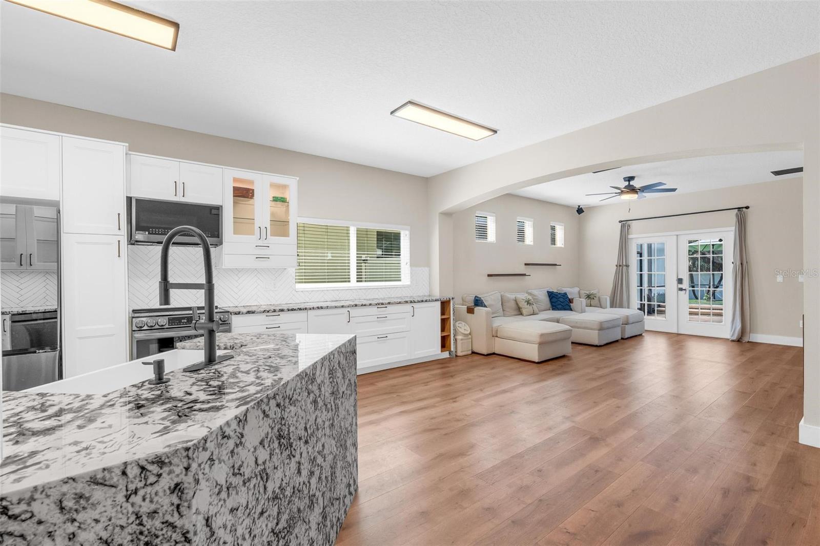 Image 11 of 48 For 13842 Orange Crest Drive