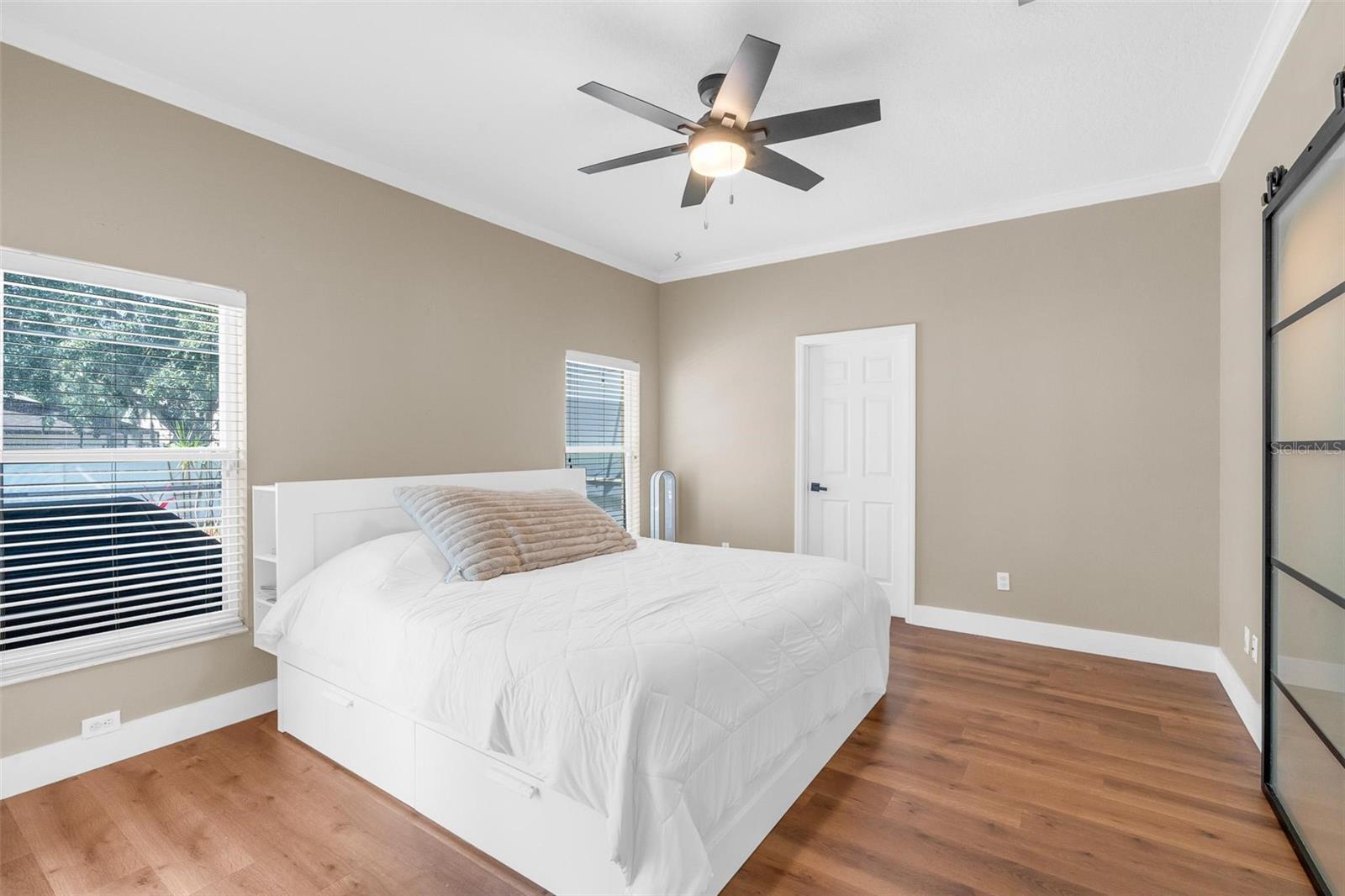 Image 17 of 48 For 13842 Orange Crest Drive