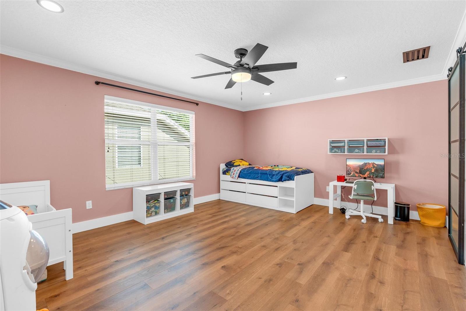 Image 27 of 48 For 13842 Orange Crest Drive