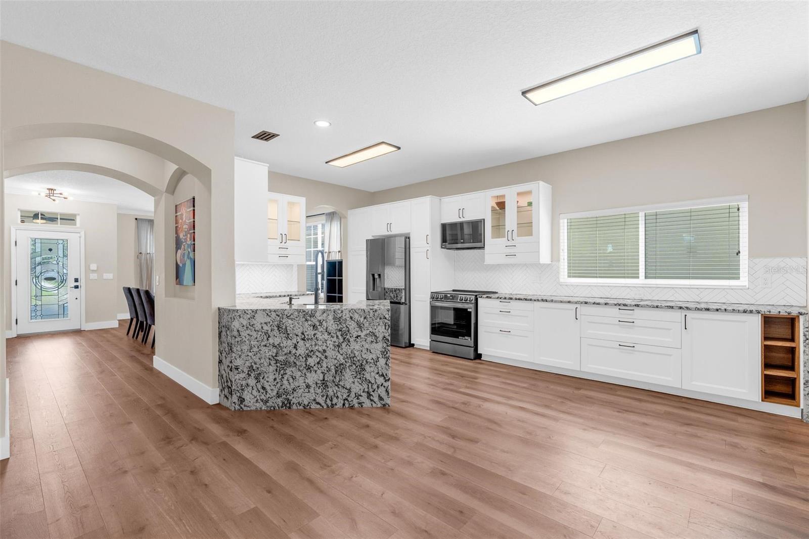 Image 7 of 48 For 13842 Orange Crest Drive