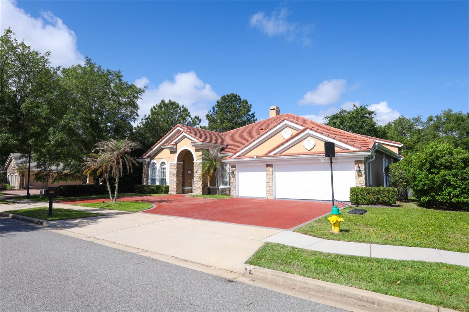 Image 2 of 72 For 836 Woodbark Cove