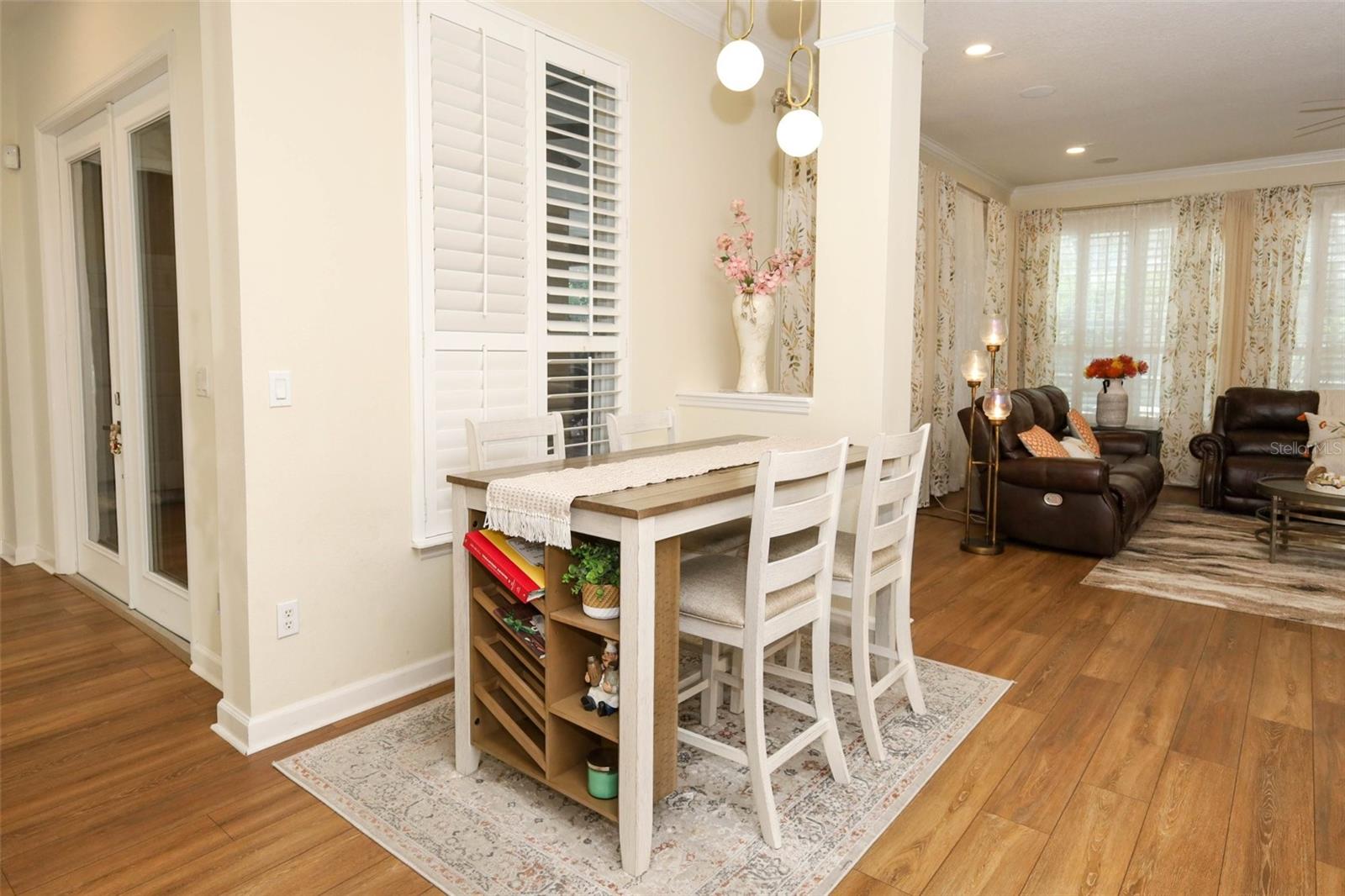 Image 33 of 72 For 836 Woodbark Cove