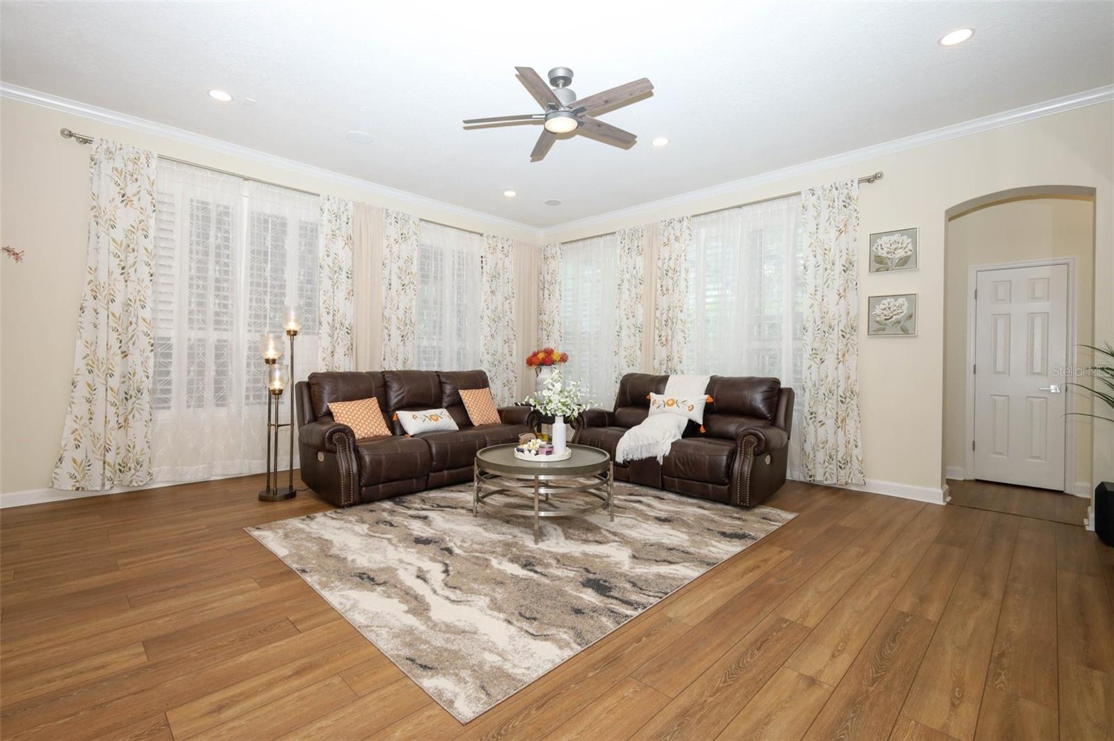 Image 34 of 72 For 836 Woodbark Cove