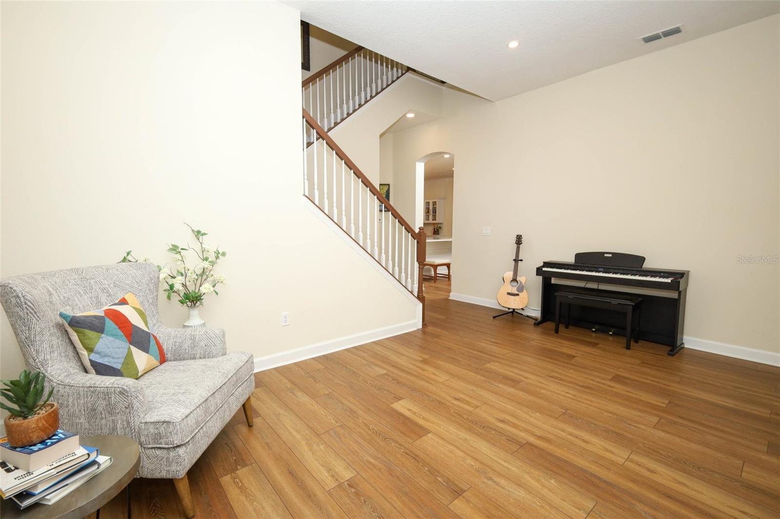 Image 38 of 72 For 836 Woodbark Cove