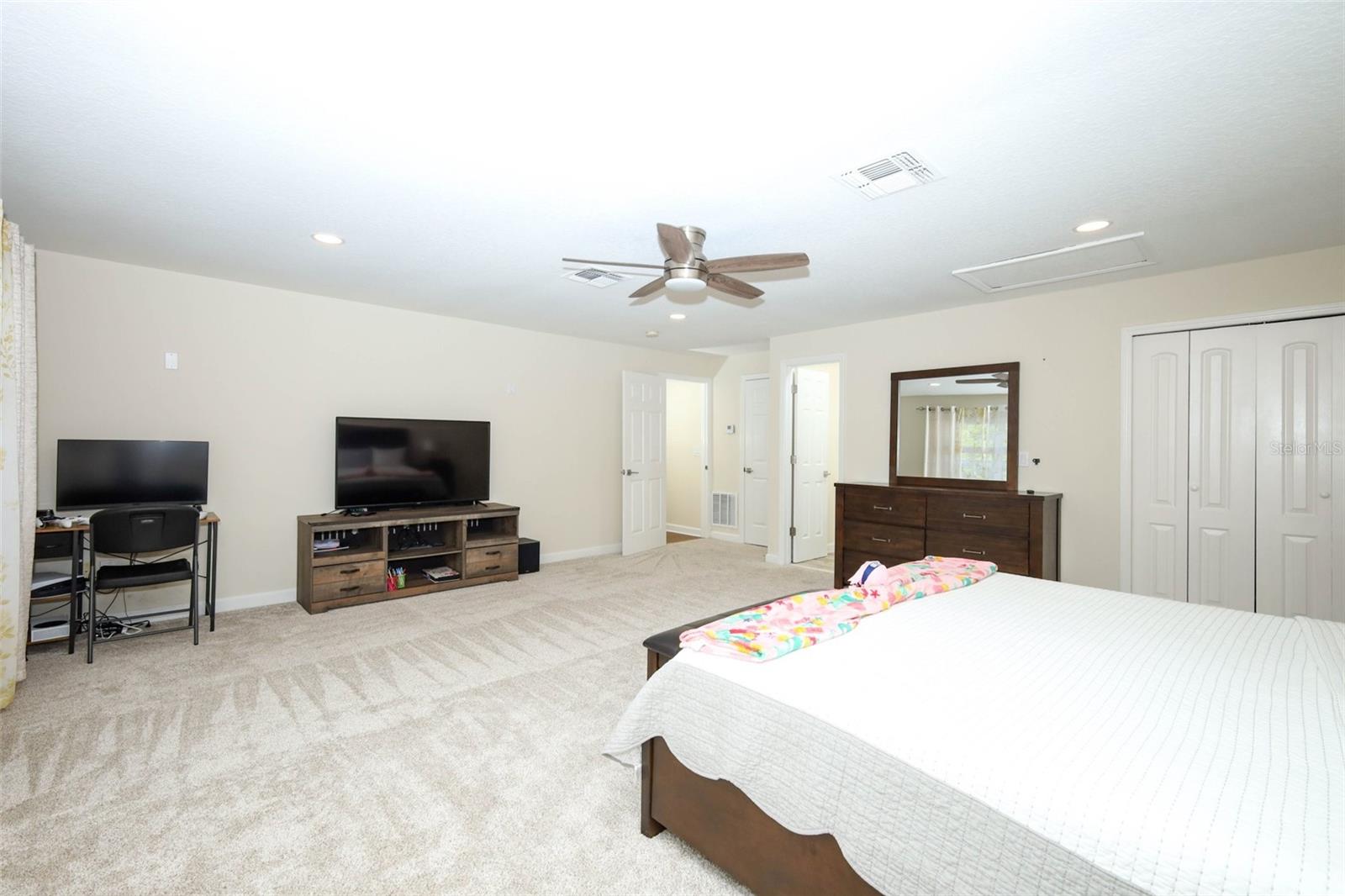 Image 48 of 72 For 836 Woodbark Cove
