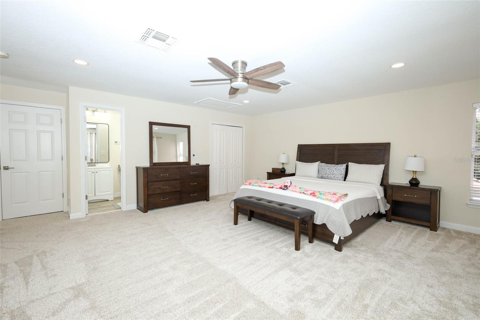 Image 49 of 72 For 836 Woodbark Cove