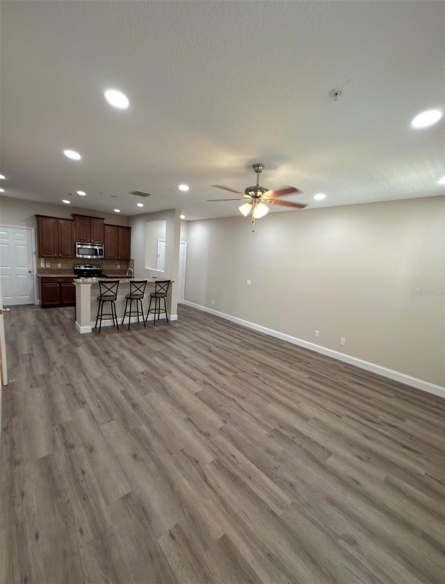 Image 5 of 21 For 1562 Plumeria Place