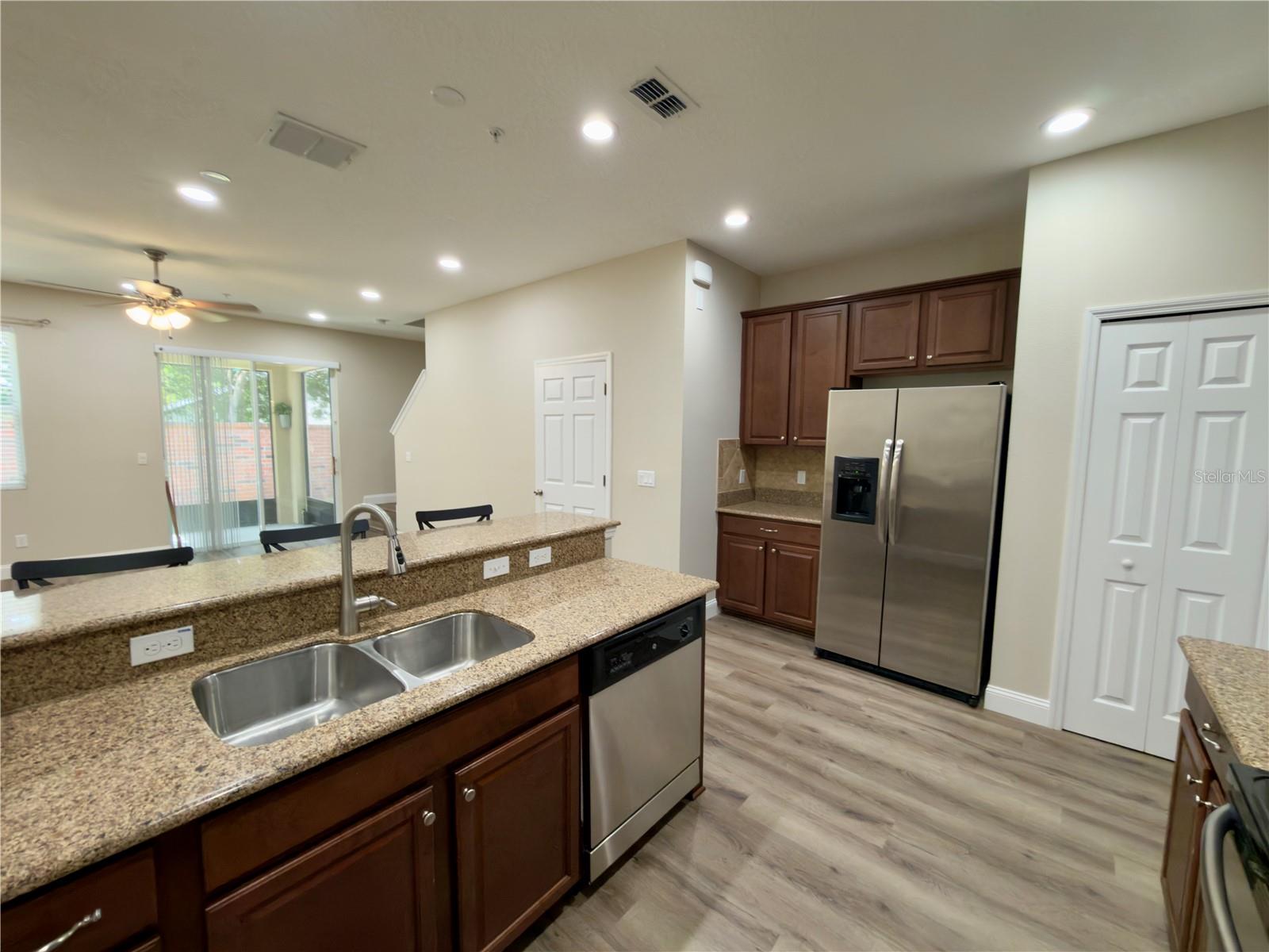 Image 6 of 21 For 1562 Plumeria Place
