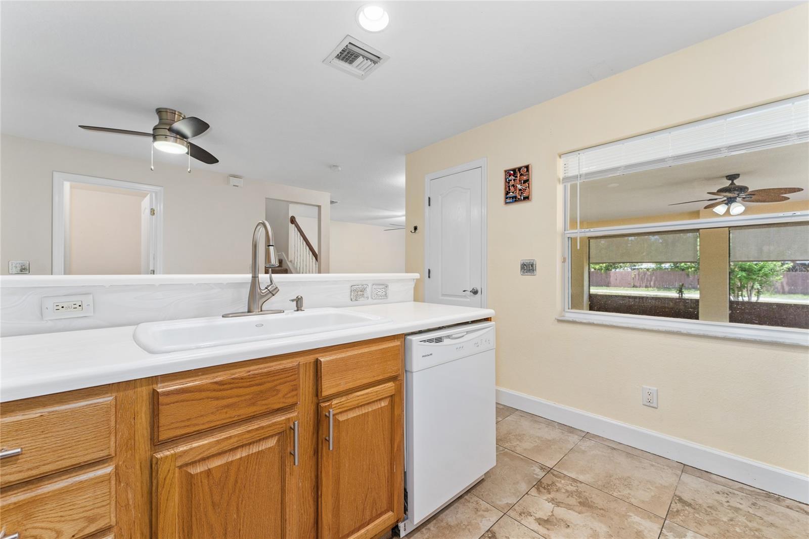 Image 17 of 38 For 2613 Park Avenue