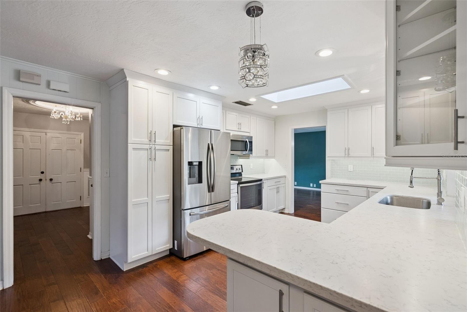 Image 15 of 30 For 480 Raymond Avenue