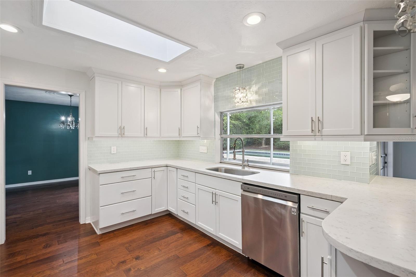 Image 17 of 30 For 480 Raymond Avenue