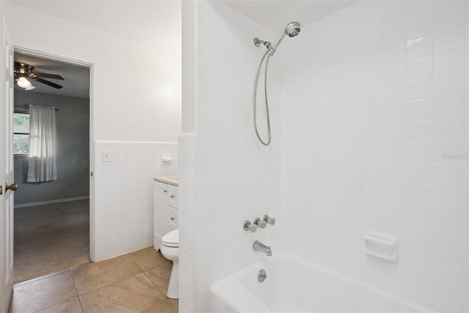 Image 22 of 30 For 480 Raymond Avenue