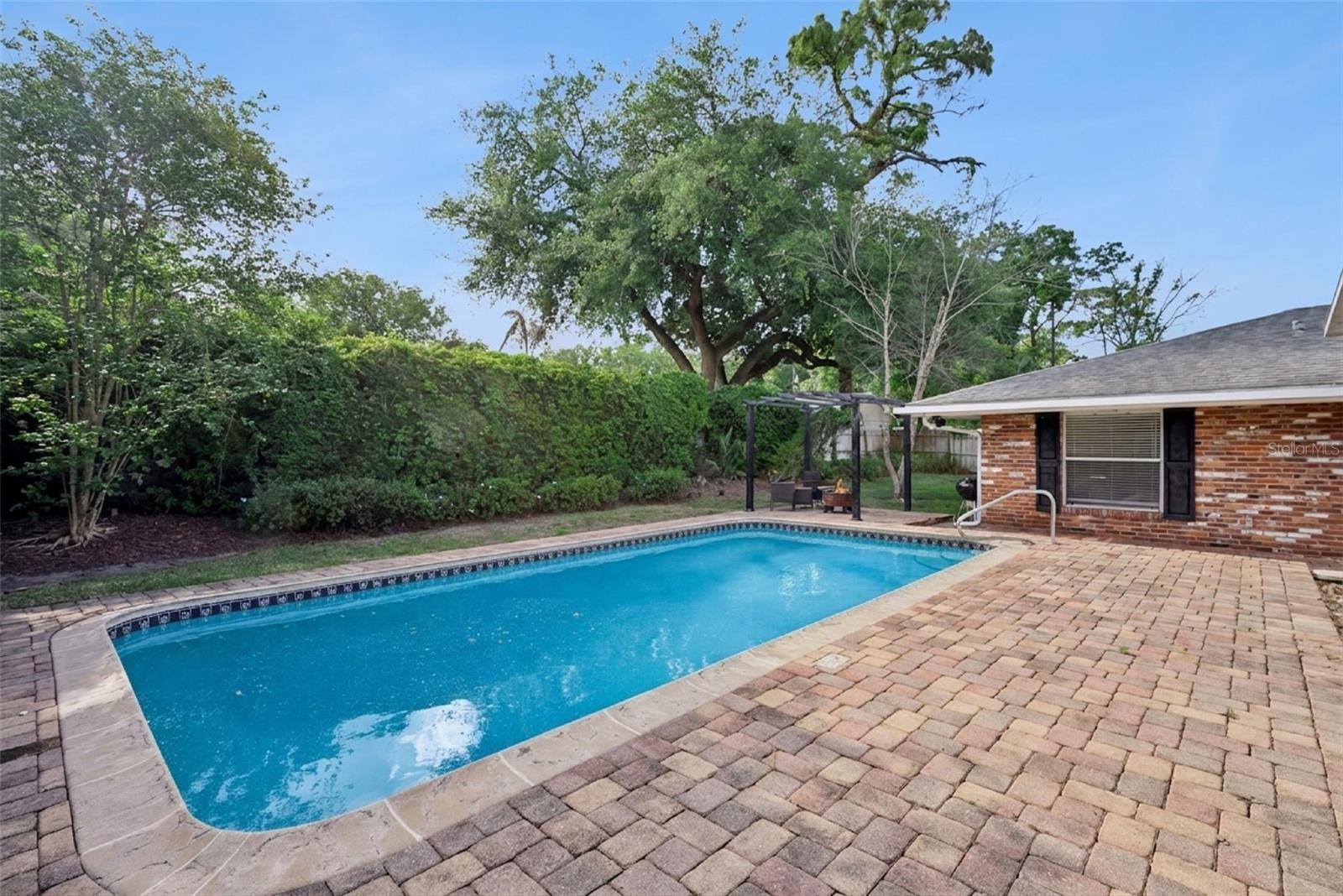 Image 27 of 30 For 480 Raymond Avenue