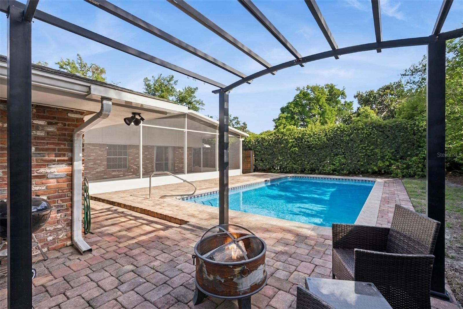 Image 28 of 30 For 480 Raymond Avenue