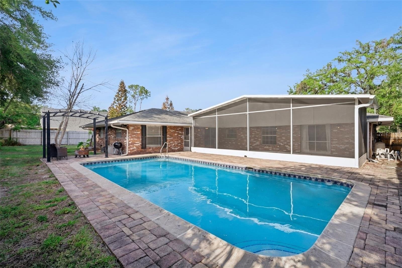 Image 3 of 30 For 480 Raymond Avenue