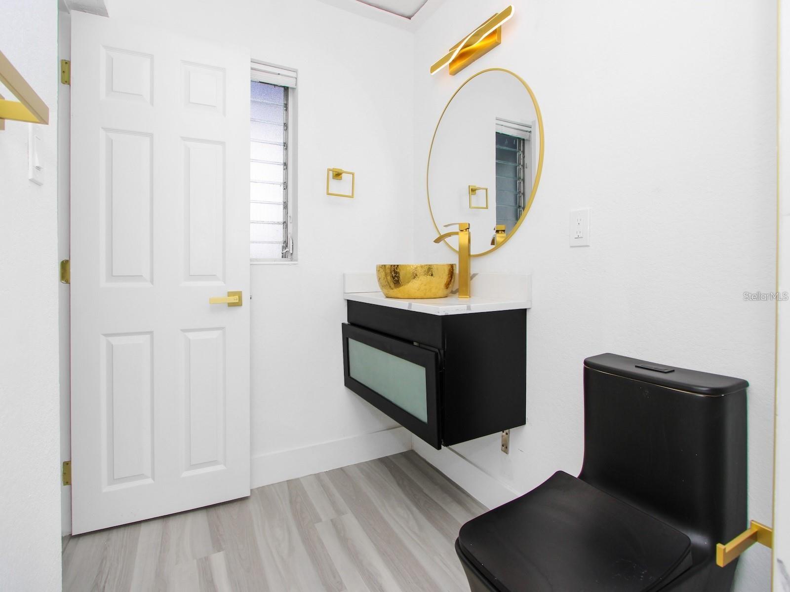 Image 13 of 21 For 4201 Park Lake Street