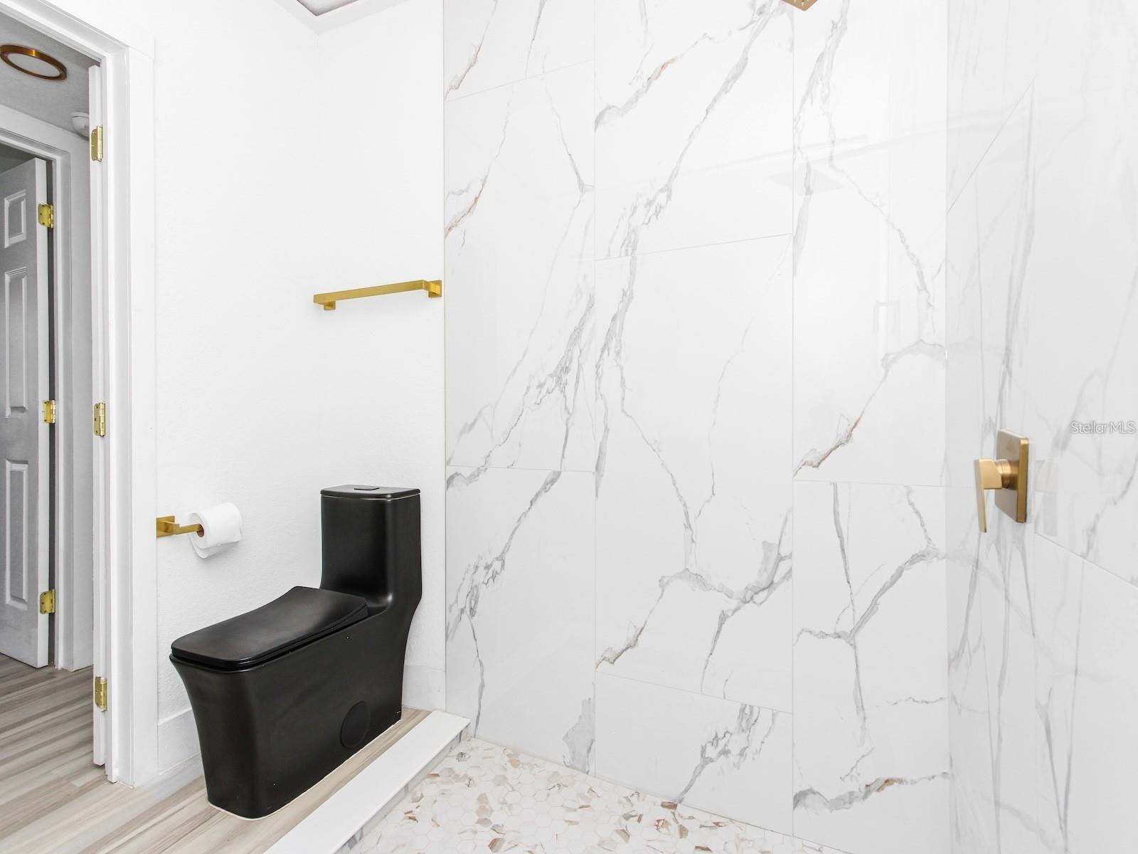 Image 15 of 21 For 4201 Park Lake Street