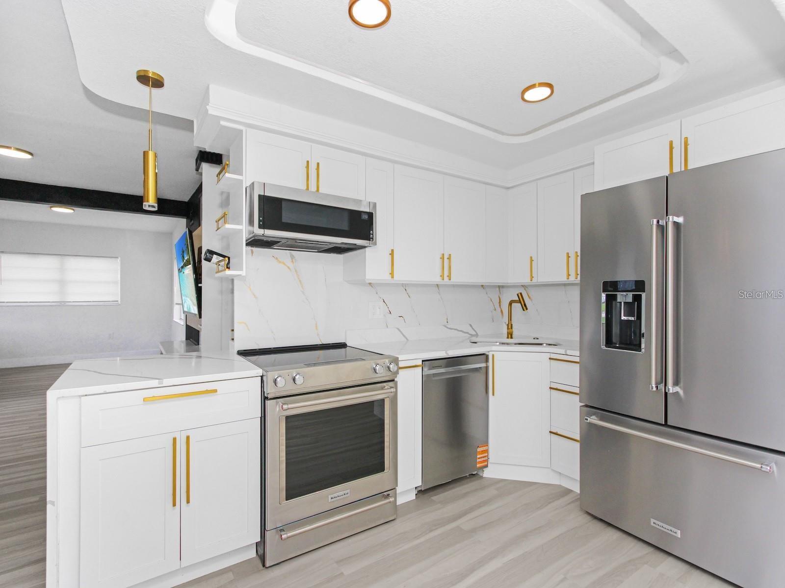 Image 5 of 21 For 4201 Park Lake Street