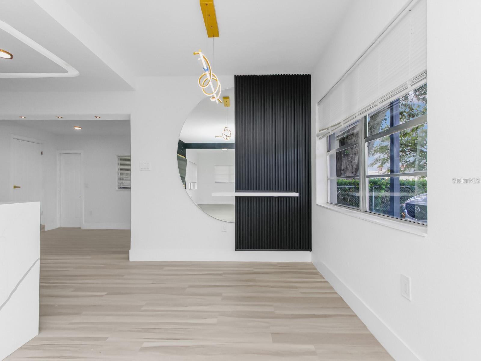 Image 7 of 21 For 4201 Park Lake Street