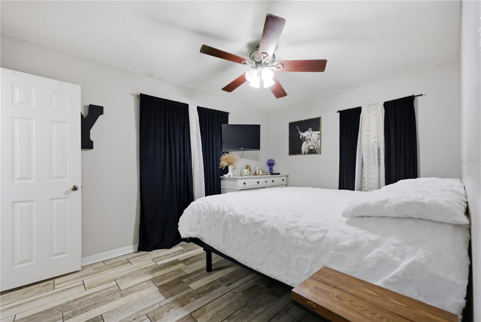 Image 15 of 23 For 786 Warren Avenue