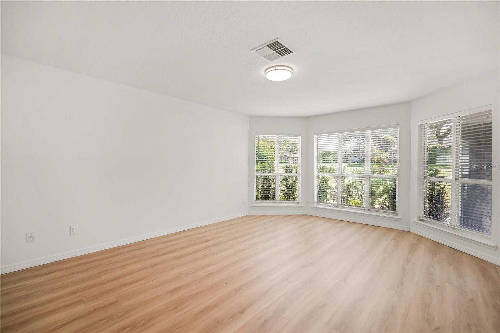 Image 18 of 33 For 10713 Denali Drive