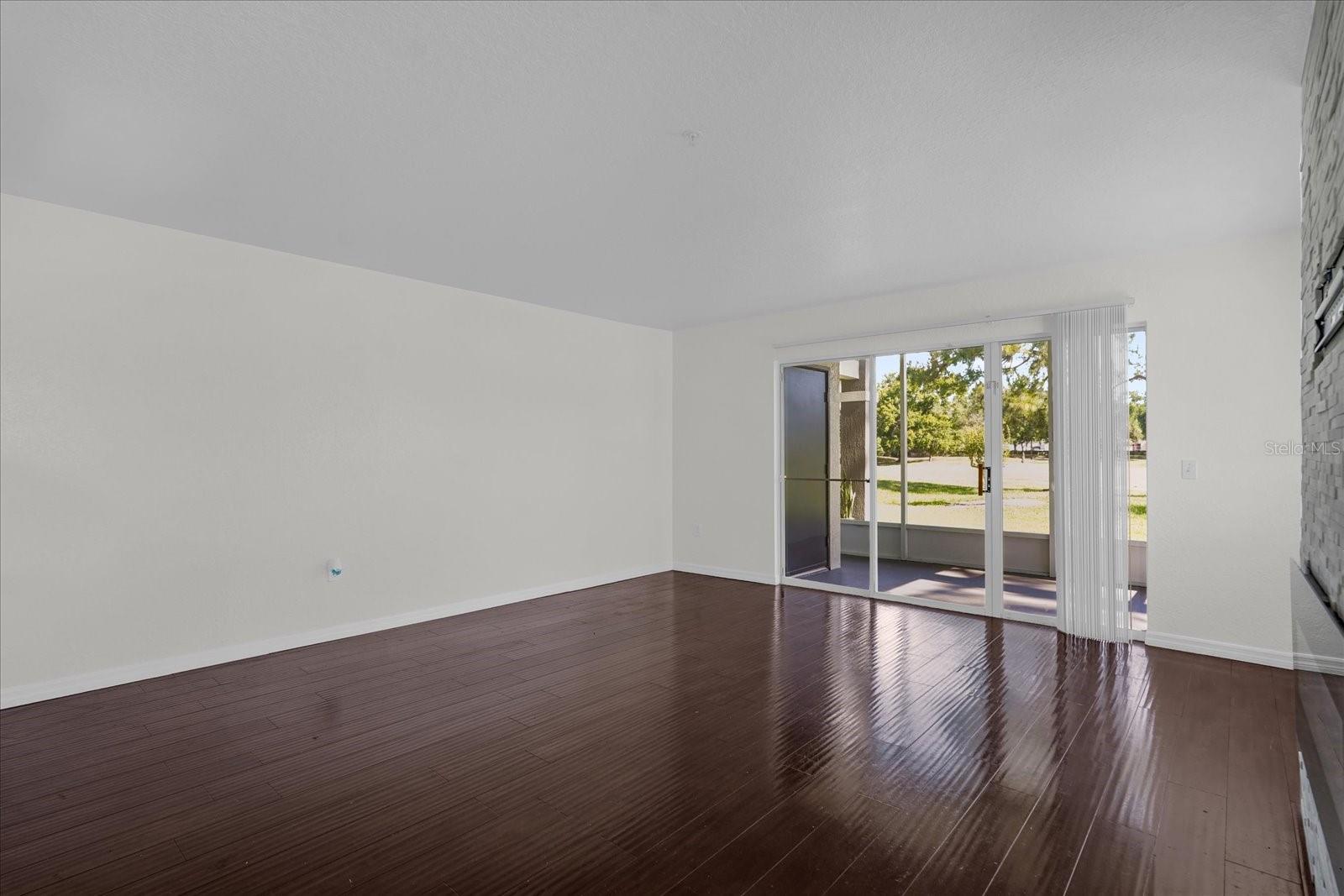 Image 14 of 32 For 13953 Fairway Island Drive 618