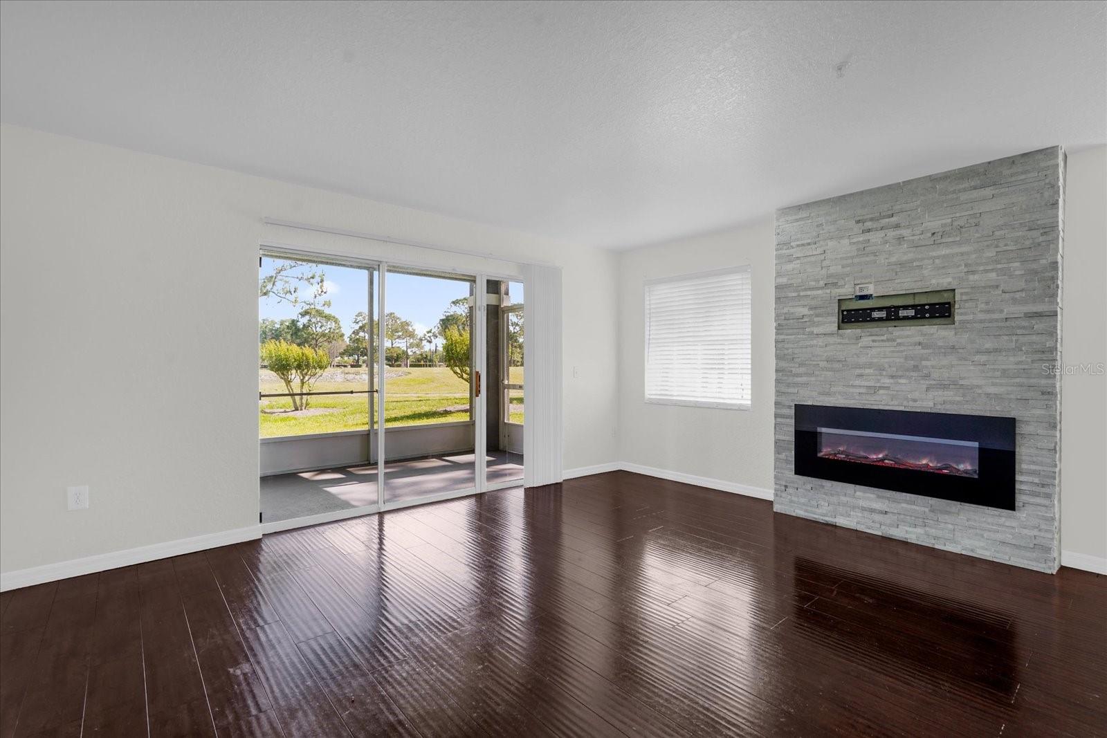 Image 2 of 32 For 13953 Fairway Island Drive 618