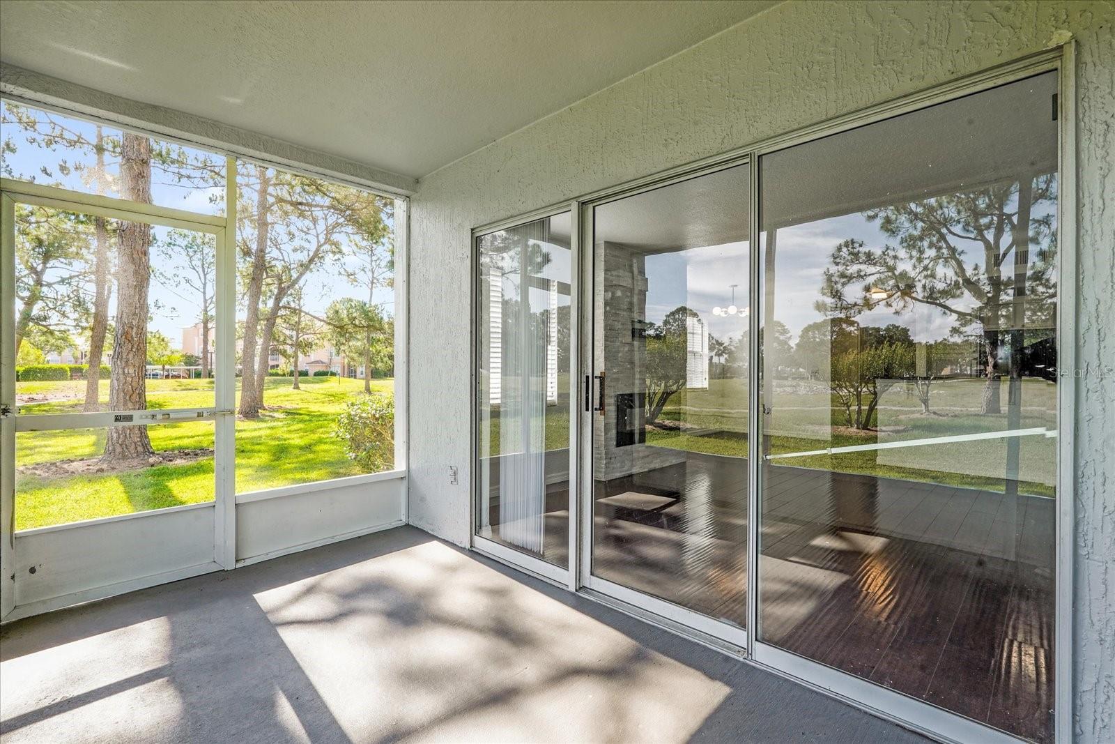 Image 23 of 32 For 13953 Fairway Island Drive 618