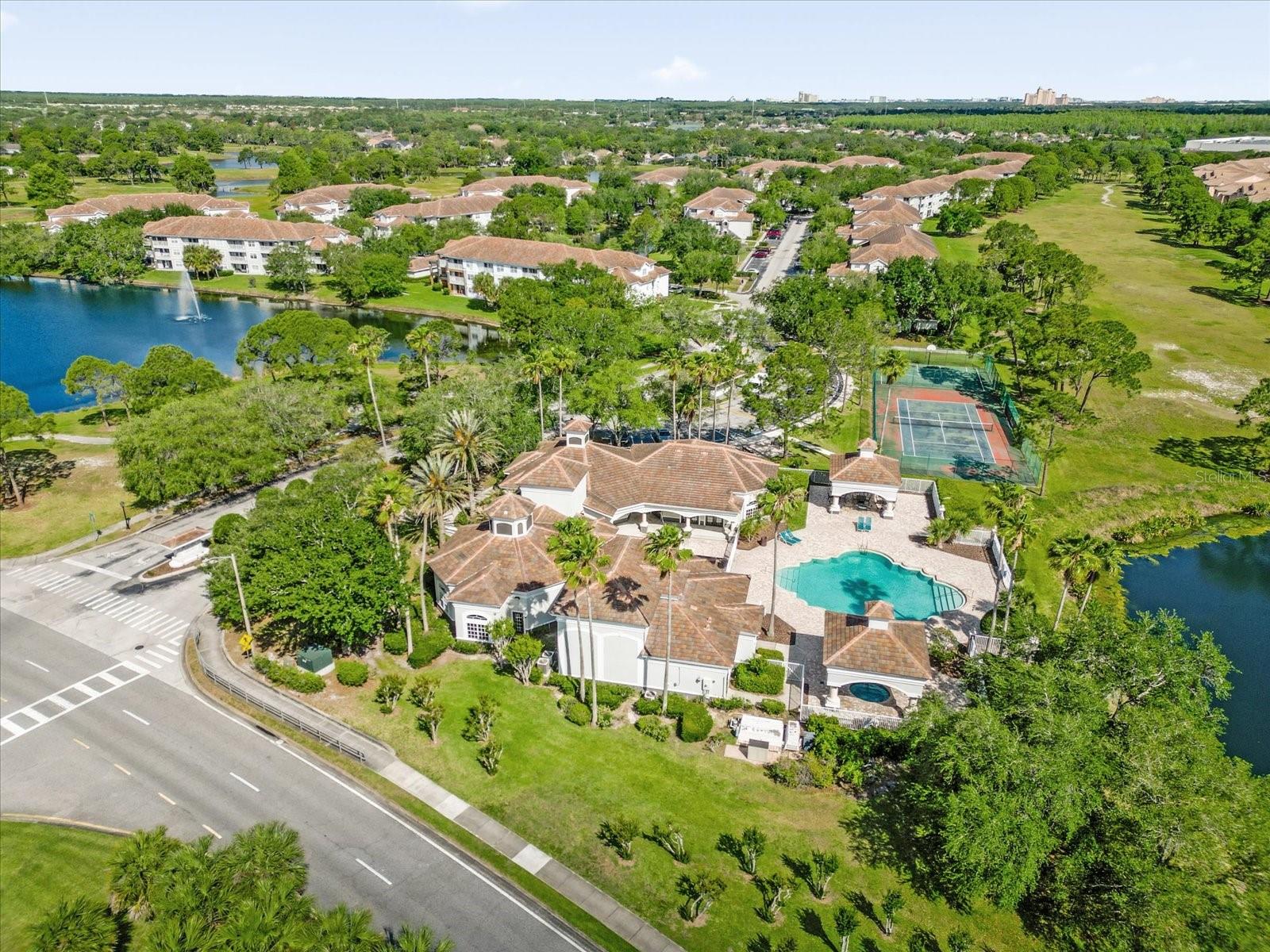 Image 27 of 32 For 13953 Fairway Island Drive 618