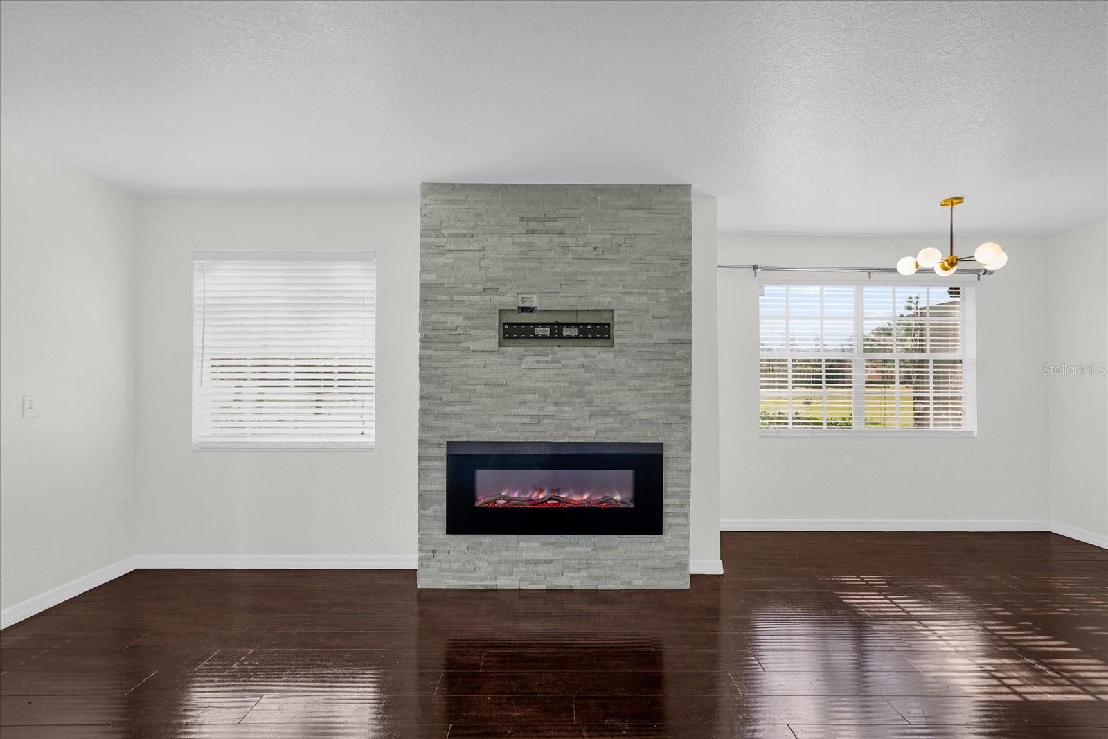 Image 3 of 32 For 13953 Fairway Island Drive 618