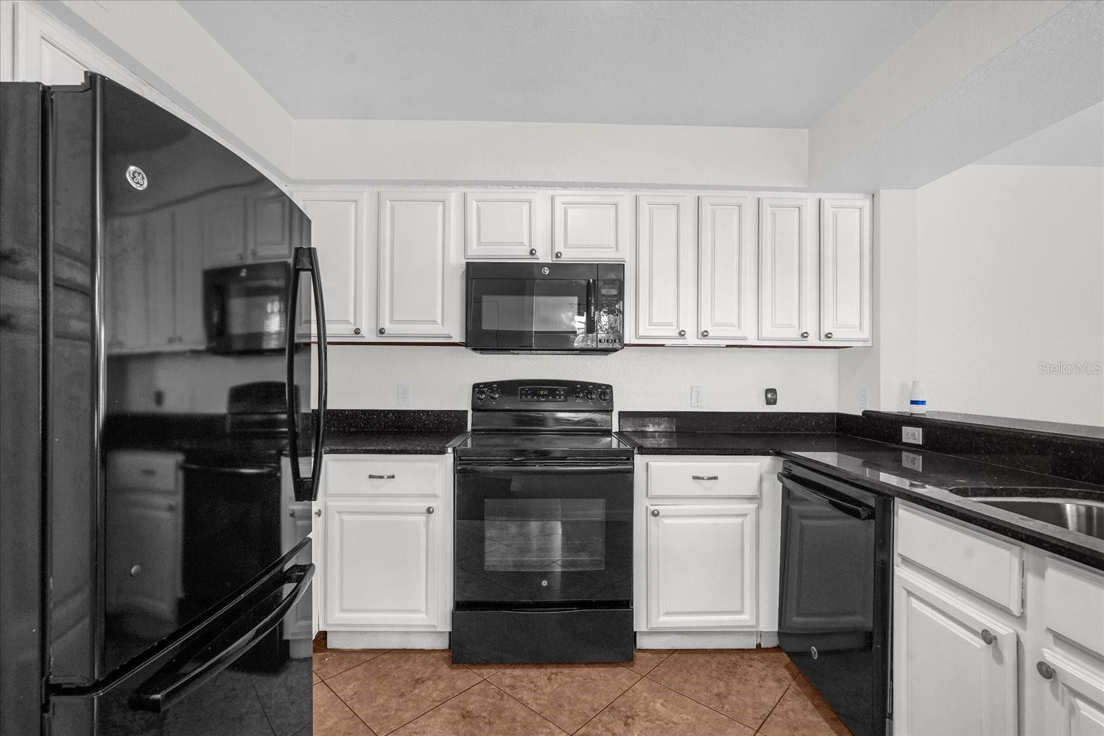 Image 8 of 32 For 13953 Fairway Island Drive 618