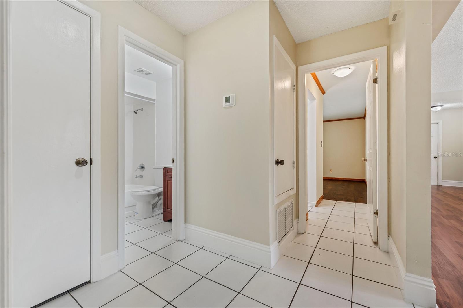 Image 11 of 32 For 7138 Harbor Heights Drive