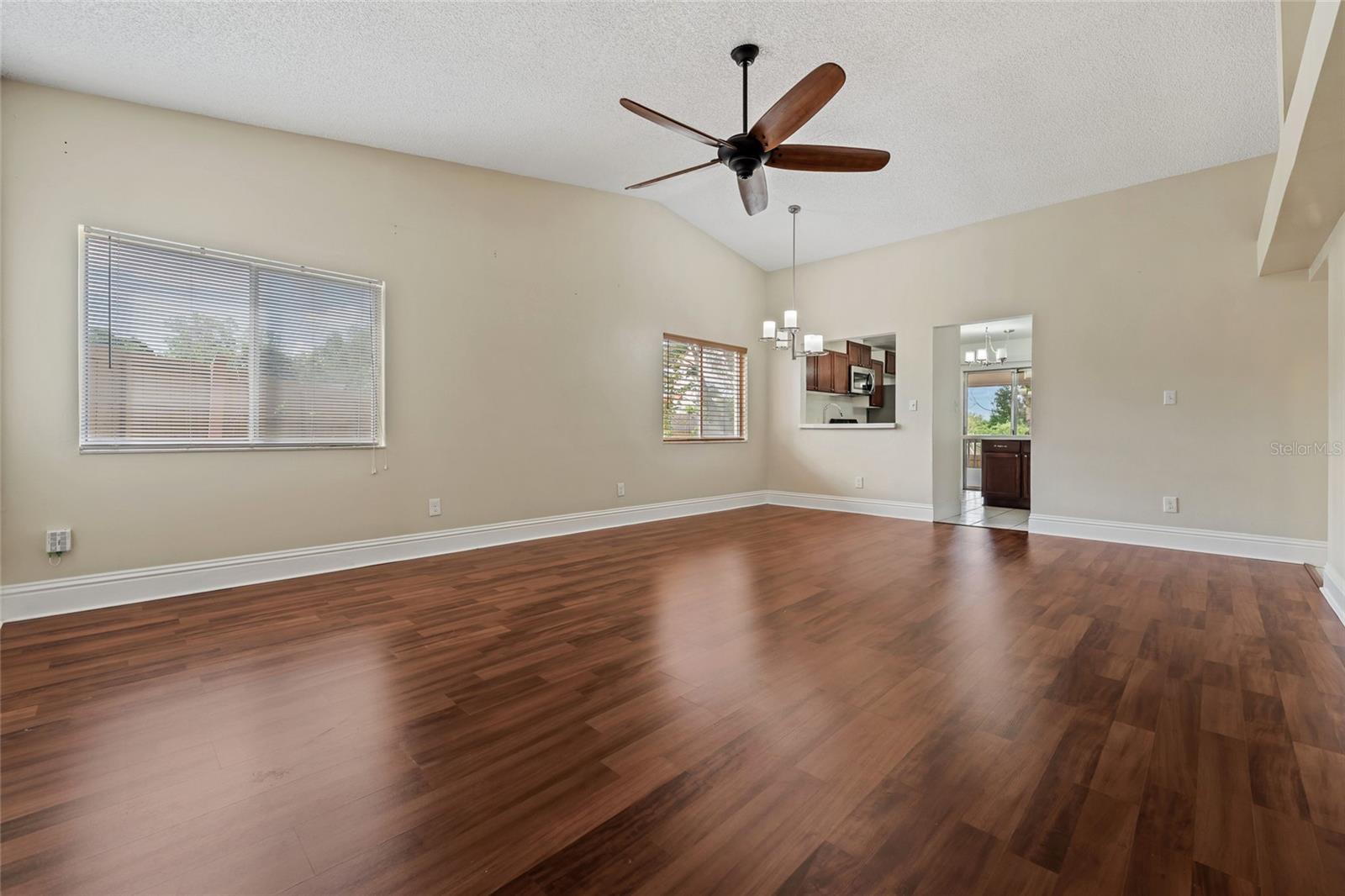 Image 5 of 32 For 7138 Harbor Heights Drive