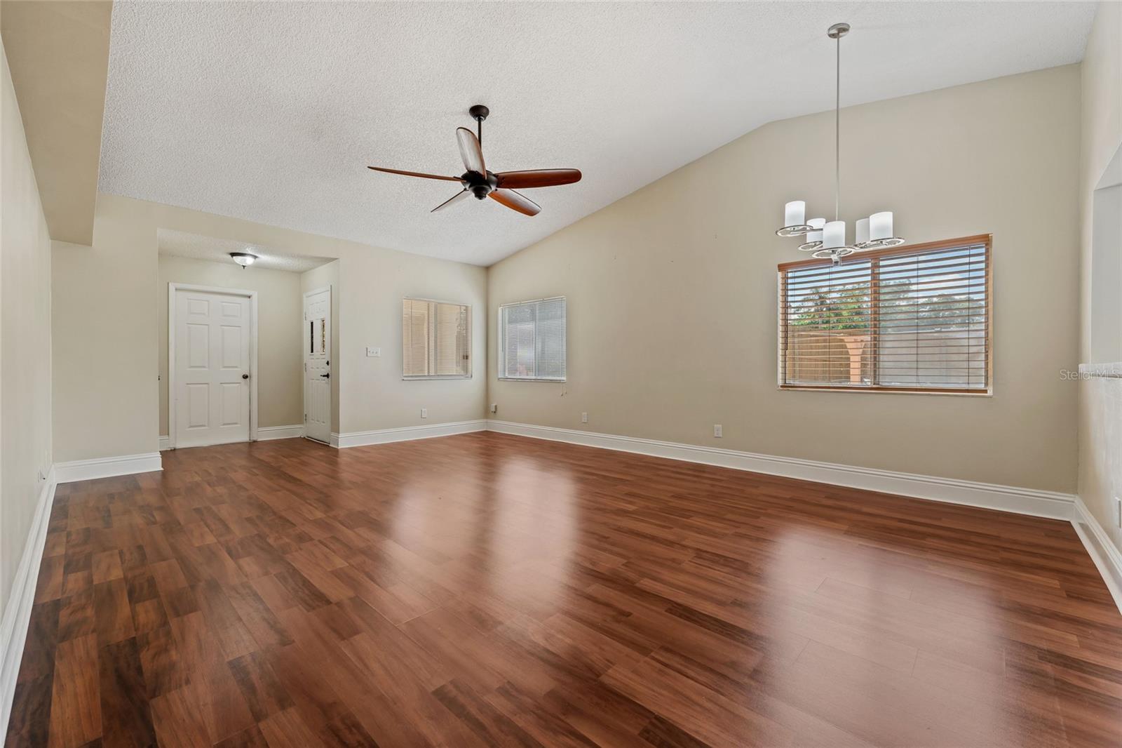 Image 6 of 32 For 7138 Harbor Heights Drive