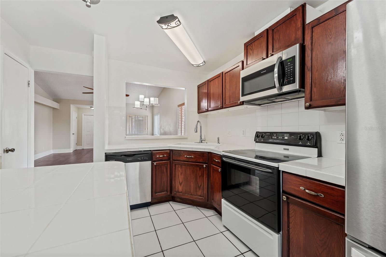 Image 9 of 32 For 7138 Harbor Heights Drive