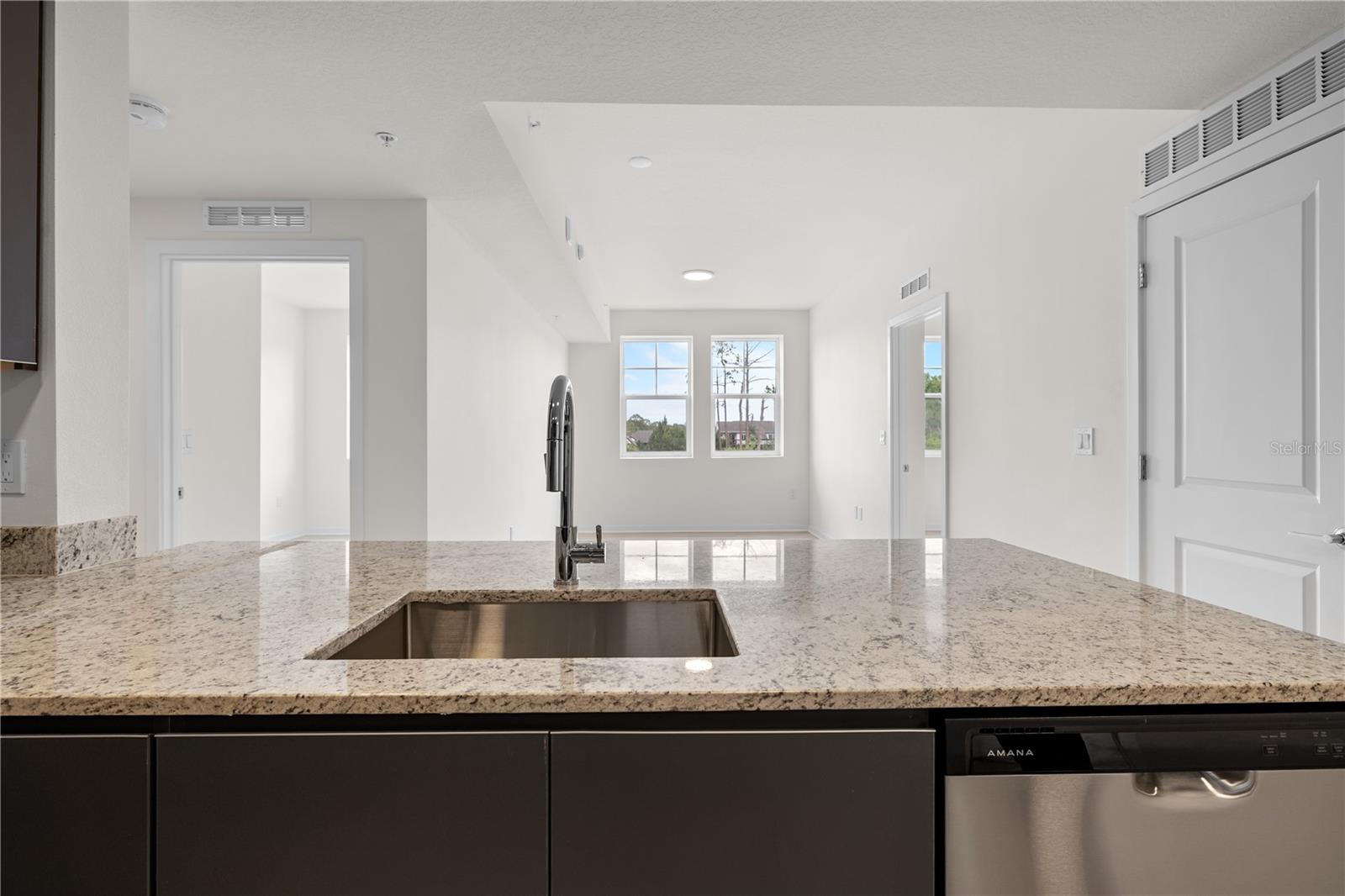 Image 10 of 46 For 5579 Pga Boulevard 323