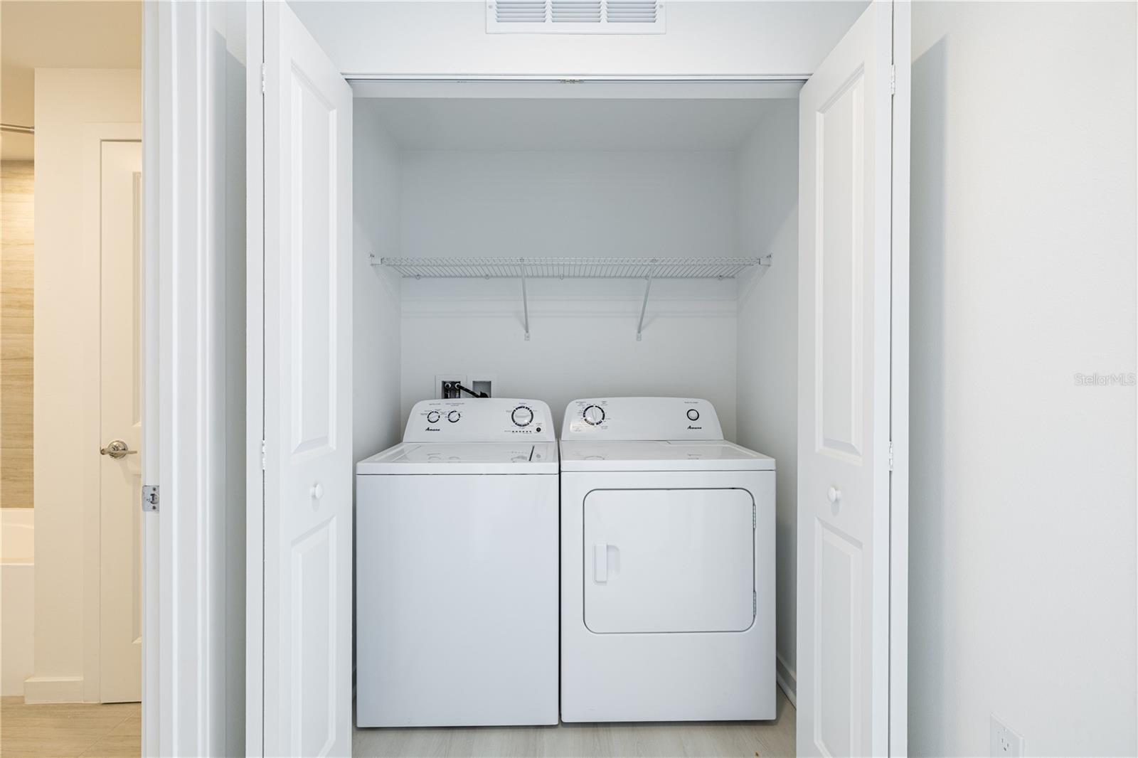 Image 25 of 46 For 5579 Pga Boulevard 323