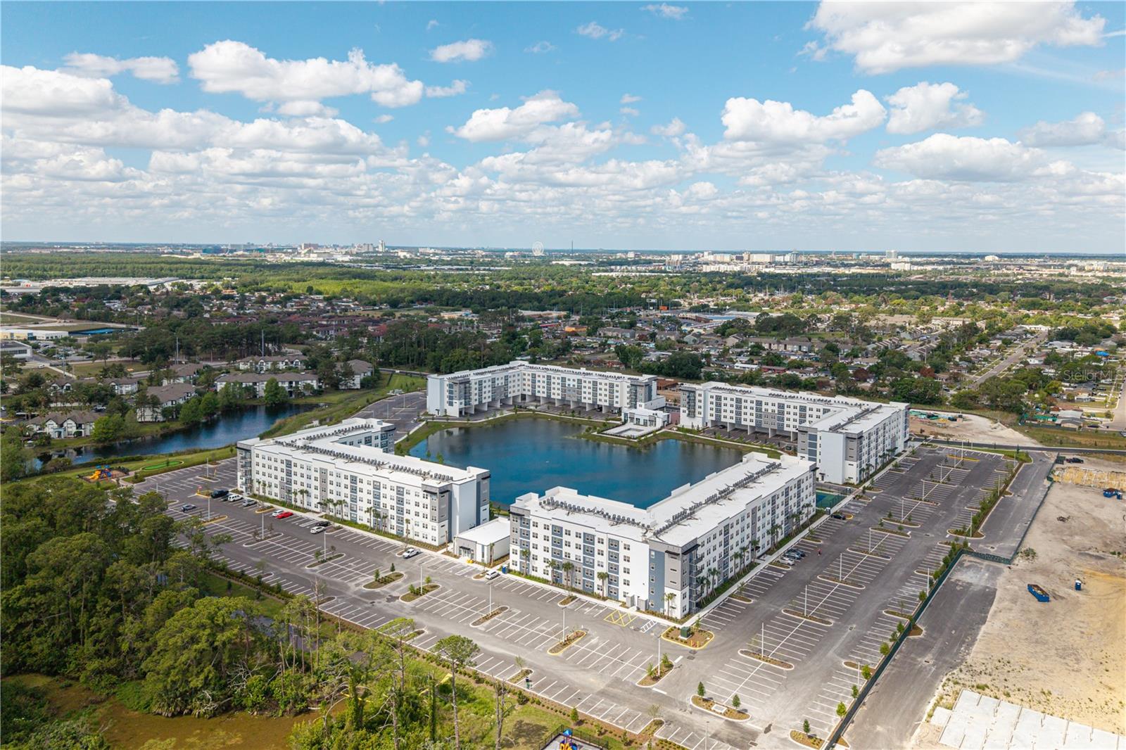 Image 30 of 46 For 5579 Pga Boulevard 323